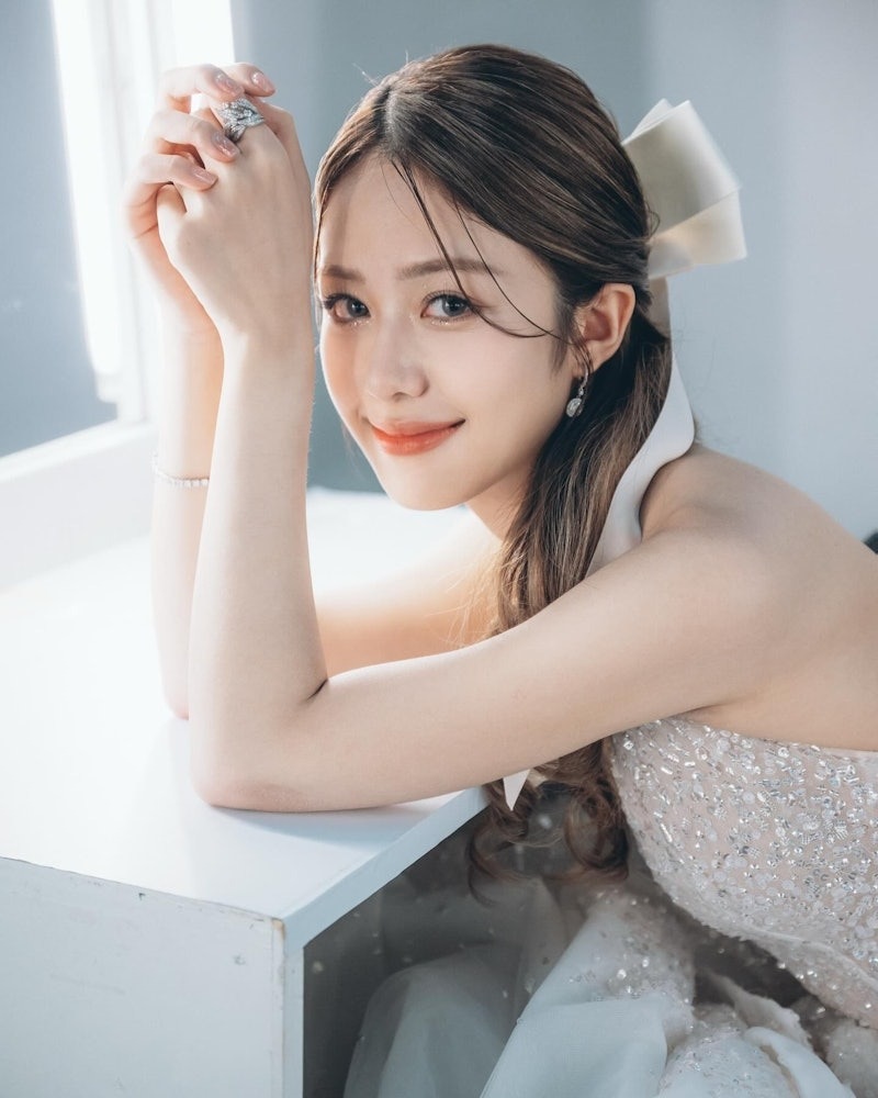 Cặp đôi đóng cha con trên phim nhưng yêu nhau ngoài đời, nhà gái đẹp nức nở kém nhà trai 38 tuổi- Ảnh 10.