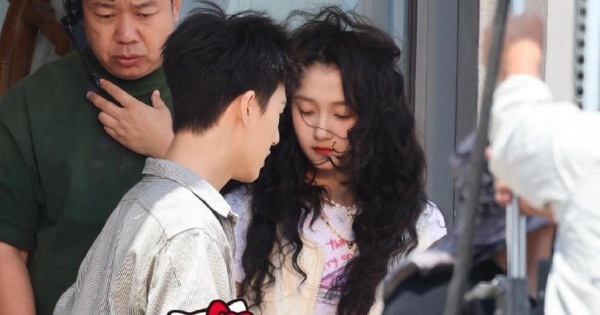 Đây chính là mỹ nhân mặc xấu nhất phim Trung Quốc: Phối đồ quá quê mùa, lãng phí đôi chân dài 1m10 trứ danh quan hieu dong3 17480910050891313831391 157 0 518 690 crop 1748091014983618905014jpg