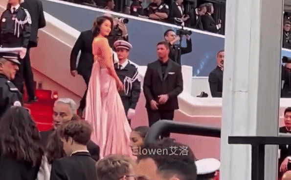 Nhìn lại loạt khoảnh khắc thảm đỏ “viral” nhất showbiz toàn cầu 2024: Cannes gặp bão Nhìn lại loạt khoảnh khắc thảm đỏ “viral” nhất showbiz toàn cầu 2024: Cannes gặp bão