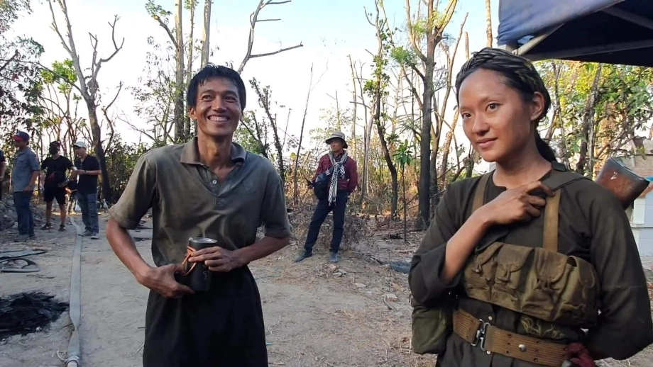 Nhan sắc mỹ nhân Việt này lạ lắm: Ngoài đời vừa đẹp vừa sang, lên phim xấu đến mức khó ai nhận ra- Ảnh 2.