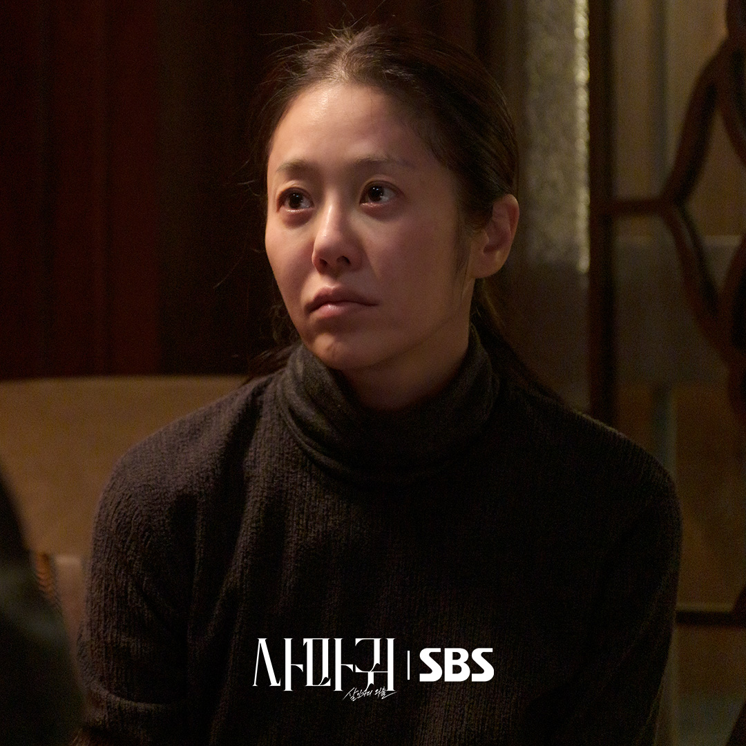 Queen Mantis: Bi kịch mẹ sát nhân, con cảnh sát nghẹt thở tới từng giây- Ảnh 8. Queen Mantis: Bi kịch mẹ sát nhân, con cảnh sát nghẹt thở tới từng giây- Ảnh 8.