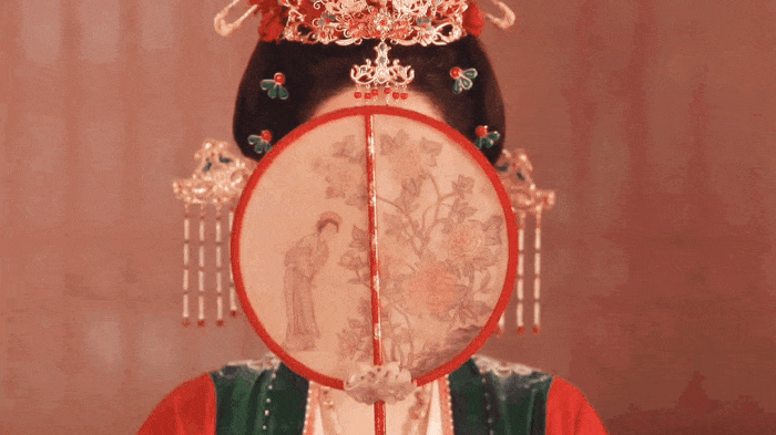 Phim Trung Quốc vừa chiếu đã lập kỷ lục 19 năm mới có 1 lần, nữ chính cả đời chưa bao giờ đẹp đến thế- Ảnh 3.