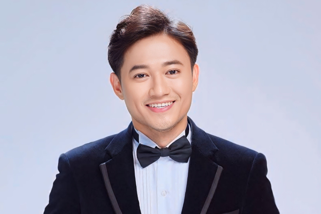 Điều nổi loạn nhất cuộc đời Quý Bình- Ảnh 1. Điều nổi loạn nhất cuộc đời Quý Bình- Ảnh 1.