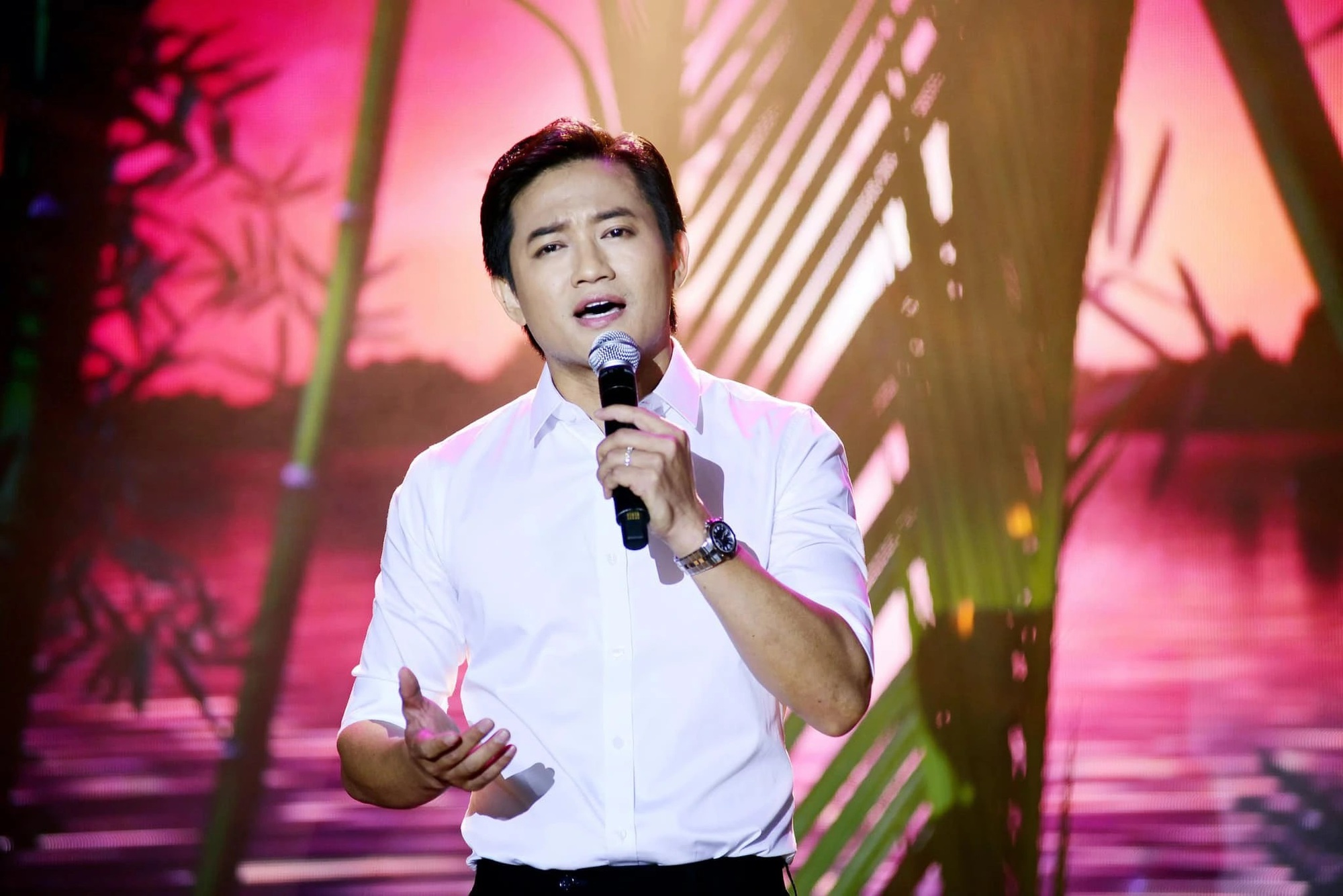 Điều nổi loạn nhất cuộc đời Quý Bình- Ảnh 3. Điều nổi loạn nhất cuộc đời Quý Bình- Ảnh 3.