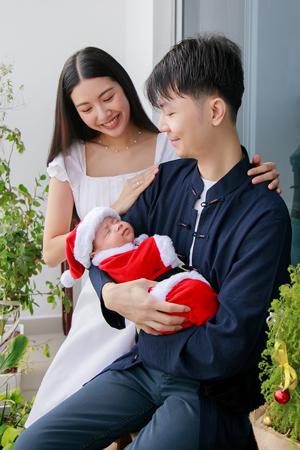 Nhóc tỳ Vbiz gia thế khủng: Họ nội toàn giáo sư và nhà văn hoá lớn, mẹ có học thức đáng gờm- Ảnh 7. Nhóc tỳ Vbiz gia thế khủng: Họ nội toàn giáo sư và nhà văn hoá lớn, mẹ có học thức đáng gờm- Ảnh 7.