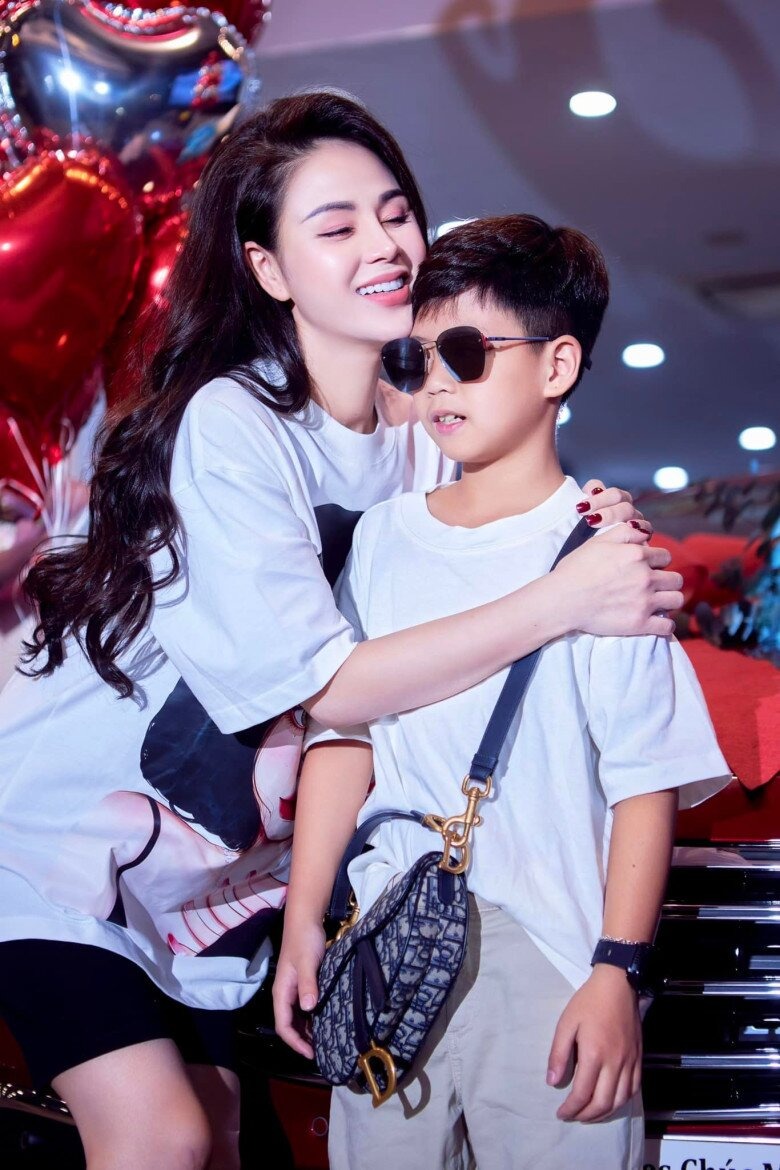 Lương Thu Trang làm mẹ đơn thân, con trai 11 tuổi sắp cao bằng mẹ, ra dáng soái ca nhí- Ảnh 6.