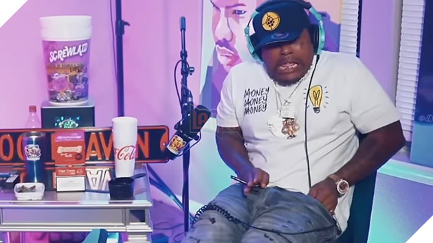 Mot Rapper Gay Soc Vi... Tu Ban Vao Chan Minh Trong Luc Phong Van OG 2 Low