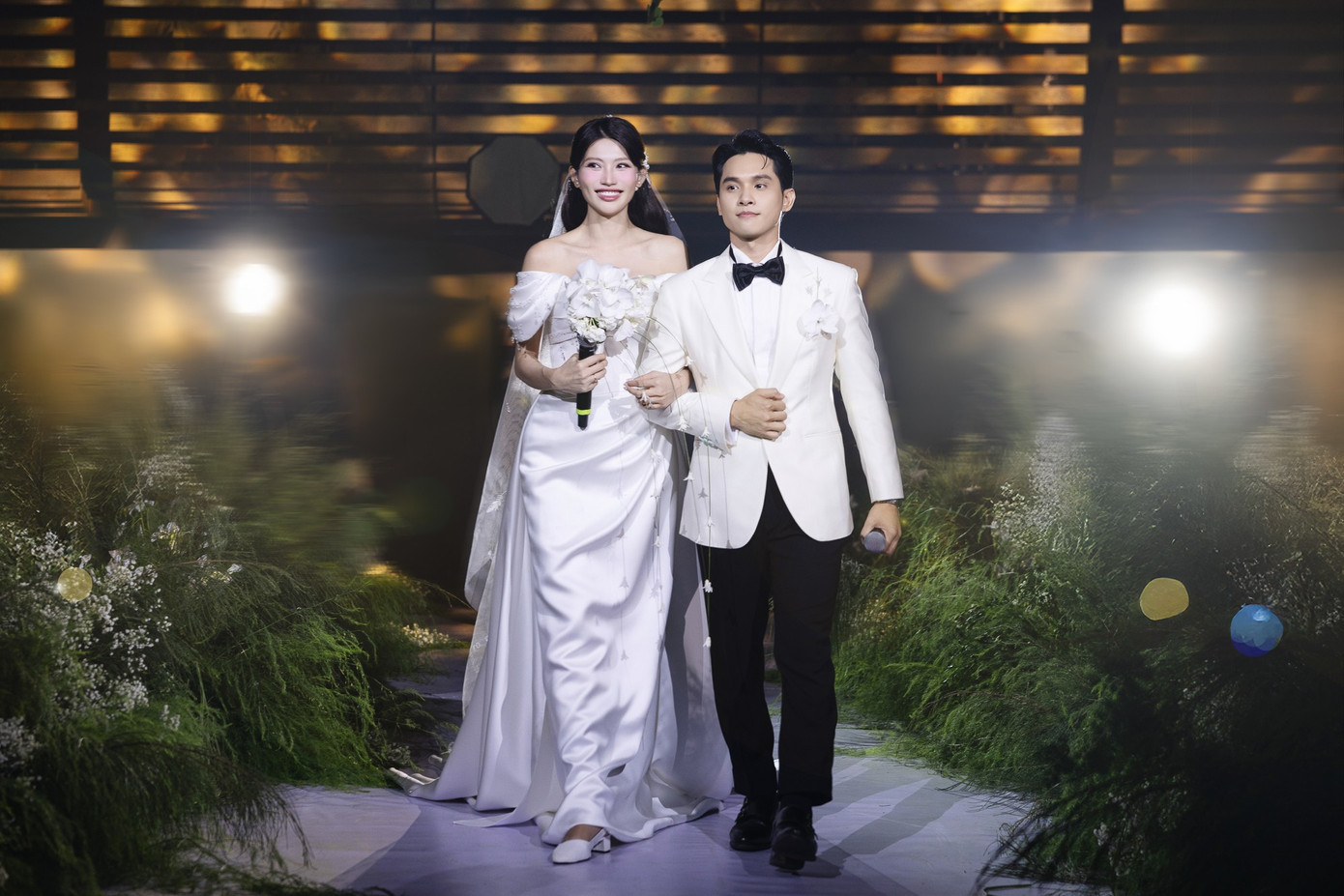 Dàn hoa hậu nhảy múa ở lễ cưới Á hậu Quỳnh Châu và chồng CEO- Ảnh 2.