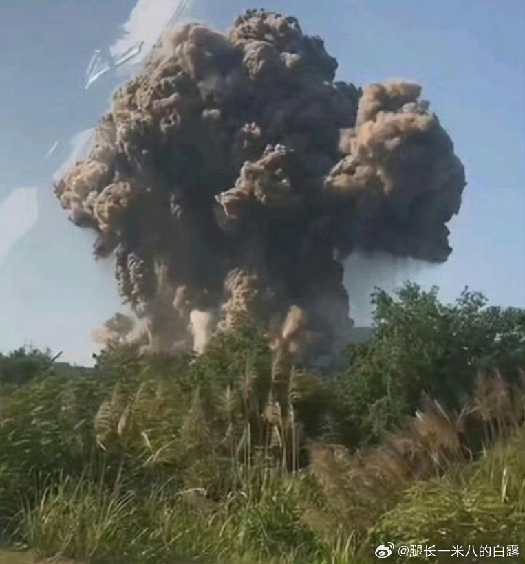 Hình ảnh khủng khiếp vụ nổ nhà máy pháo hoa ở Trung Quốc khiến 9 người thiệt mạng, 26 người bị thương- Ảnh 2.