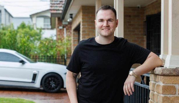 Người đàn ông sở hữu hơn 100 BĐS cho thuê, thu về 79 tỷ đồng/năm tuyên bố: “Tôi bị nghiện mua nhà, năm nào cũng phải mua thêm”- Ảnh 1. Người đàn ông sở hữu hơn 100 BĐS cho thuê, thu về 79 tỷ đồng/năm tuyên bố: “Tôi bị nghiện mua nhà, năm nào cũng phải mua thêm”- Ảnh 1.