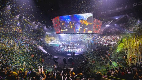 Sự khác biệt trong kinh doanh giữa Esports và thể thao truyền thống riot games esportsjpg