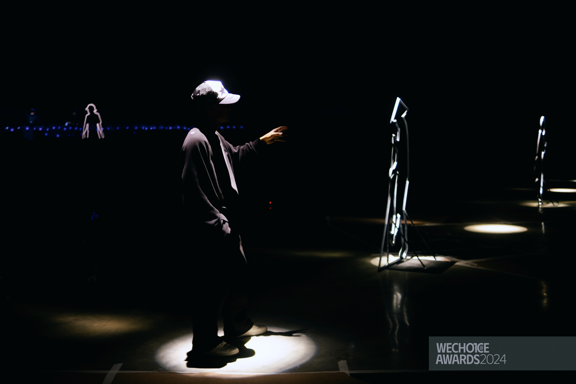 Đạo diễn Việt Tú: