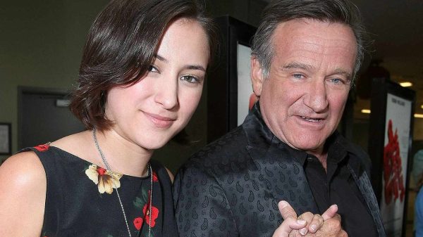 Con Gái Robin Williams Lên Tiếng Phản Đối Việc Sử Dụng AI Khai Thác Hình Ảnh Của Cha Cô robin va con gai aovvjpg
