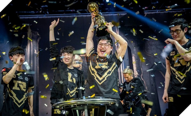 LMHT: Binh đoàn Hoàng Gia RNG đứng trước số nợ lên đến hàng nghìn tỷ đồng