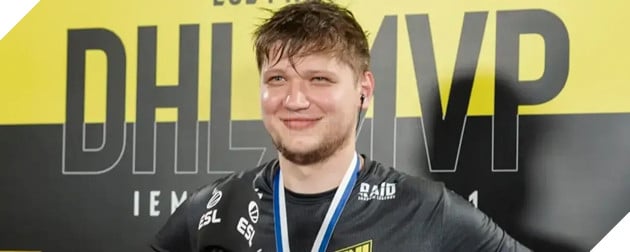 S1mple đã quay lại, nhưng với một màu áo khác