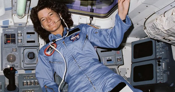 Vì sao các nữ phi hành gia phải uống thuốc tránh thai khi ra ngoài không gian? sally ride nasa 2329d4a 1747463600788402761422 1747466626025 1747466626198254308304 0 0 750 1200 crop 1747466649243998552103jpg