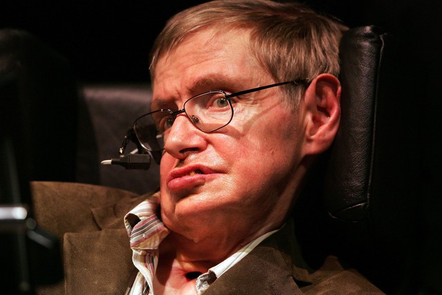 Lời cảnh báo rợn người của Stephen Hawking trở lại: Khi