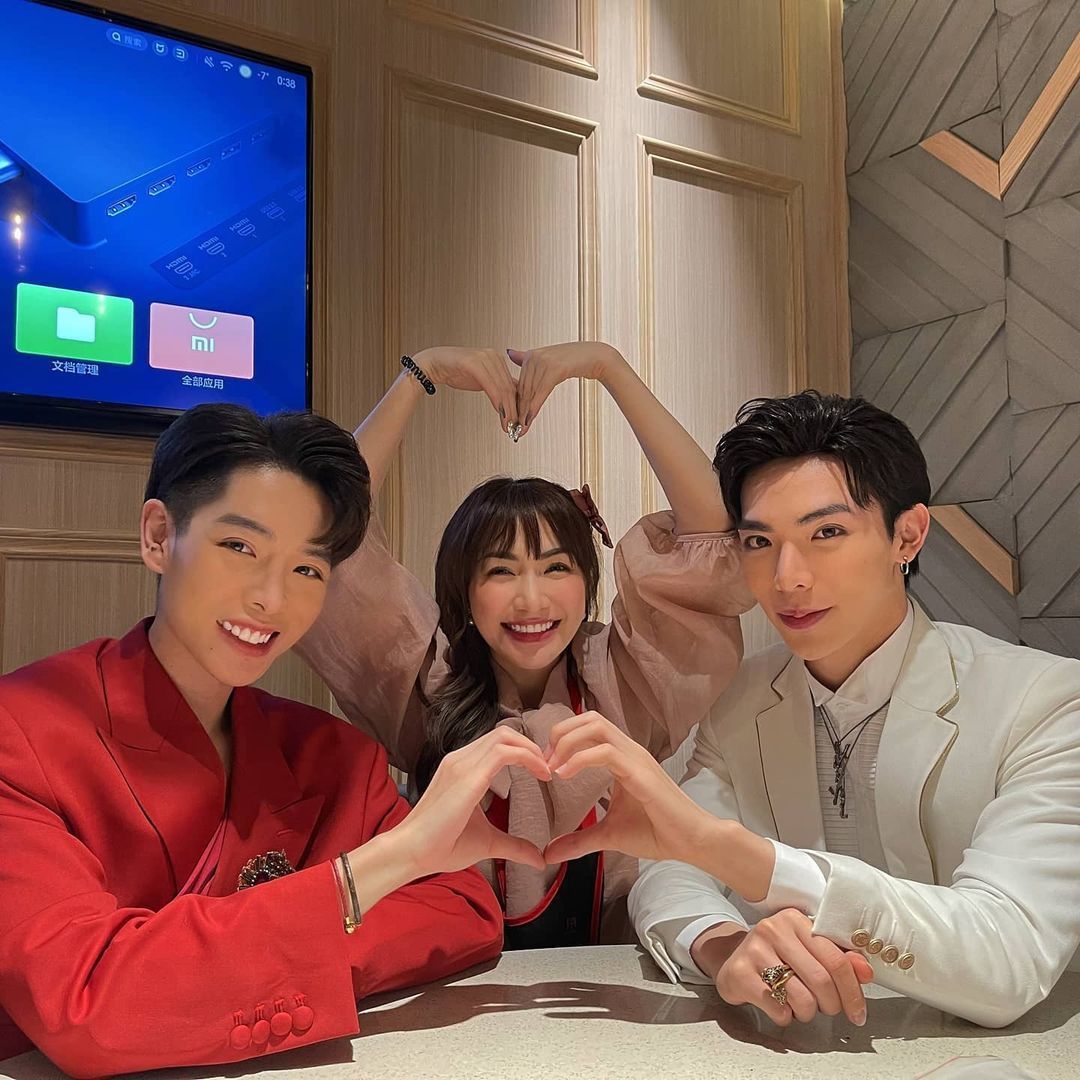 Hoà Minzy lộ nhan sắc sưng phù gây sốc- Ảnh 10.