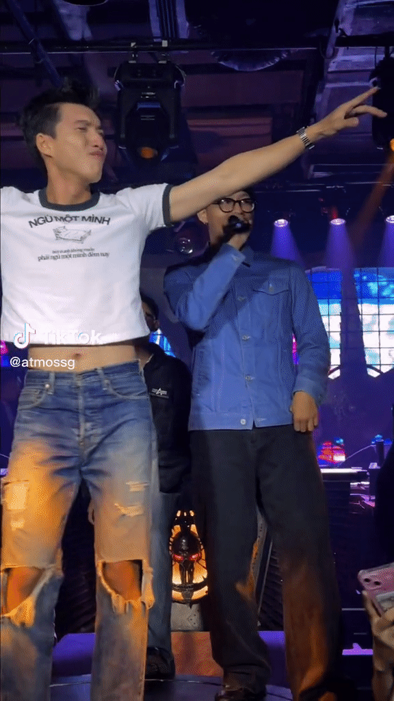 HIEUTHUHAI nói đúng 1 câu giữa tranh cãi uốn éo gợi cảm quá đà, gây phản cảm tại concert Mỹ- Ảnh 6.