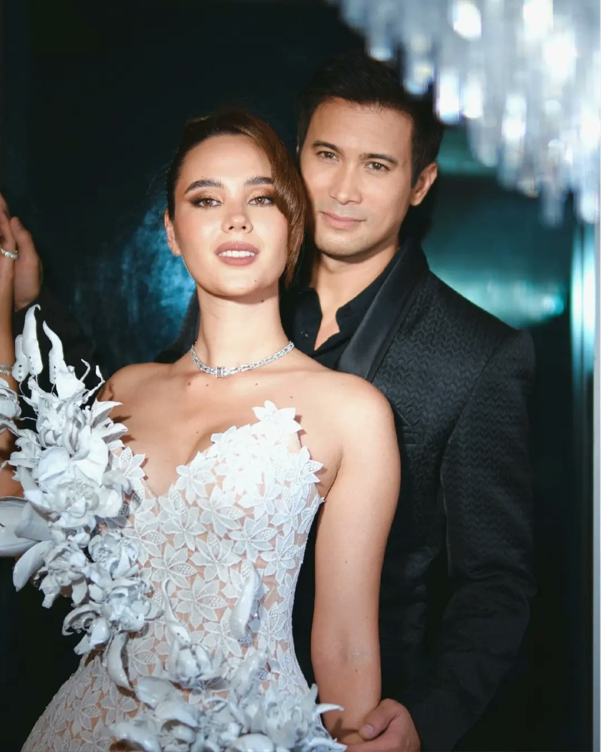 Hoa hậu Hoàn vũ Catriona Gray chia tay hôn phu sau 5 năm, danh tính