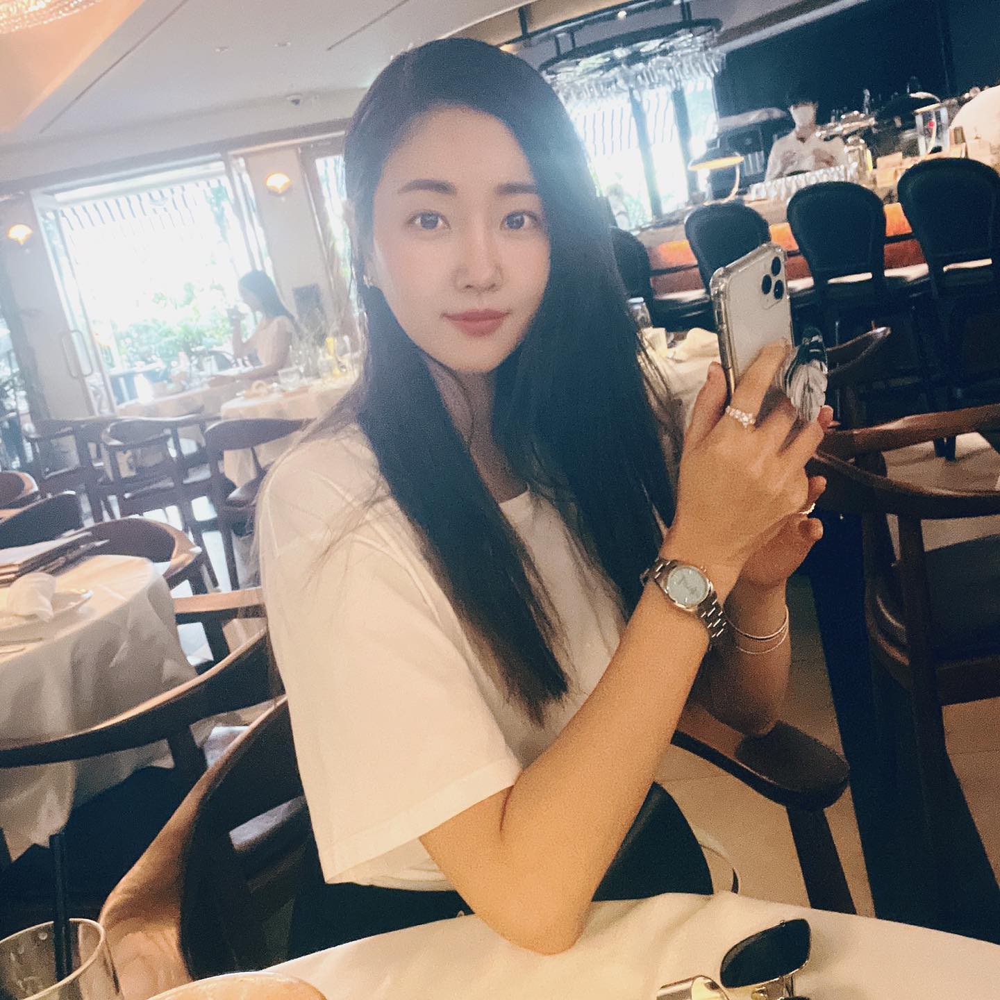 Mỹ nhân Khu Vườn Bí Mật tung bộ ảnh xinh hút hồn, nhưng sự thật đằng sau mới gây sốc!- Ảnh 7. Mỹ nhân Khu Vườn Bí Mật tung bộ ảnh xinh hút hồn, nhưng sự thật đằng sau mới gây sốc!- Ảnh 7.