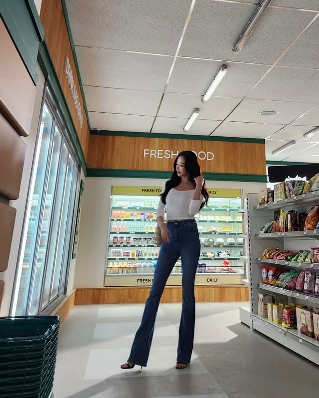 Mỹ nhân Khu Vườn Bí Mật tung bộ ảnh xinh hút hồn, nhưng sự thật đằng sau mới gây sốc!- Ảnh 10. Mỹ nhân Khu Vườn Bí Mật tung bộ ảnh xinh hút hồn, nhưng sự thật đằng sau mới gây sốc!- Ảnh 10.