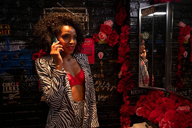 Xem phim Sex/Life vô số lần tôi mới phát hiện ra đây là cô gái tuyệt vời nhất, vừa xinh đẹp vừa dám sống hết mình- Ảnh 1.