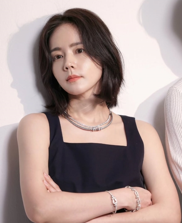 saveinstato4453928918244372362408752081740928786628725n-1744948451592877374315-1744980584984-1744980585355238476361 "Quốc bảo nhan sắc" từng khiến cả Hàn Quốc mê mệt bỗng dưng biến mất: Giờ tuổi 43 gây ngỡ ngàng vì đẹp như tượng tạc saveinstato4453928918244372362408752081740928786628725n 1744948451592877374315 1744980584984 1744980585355238476361