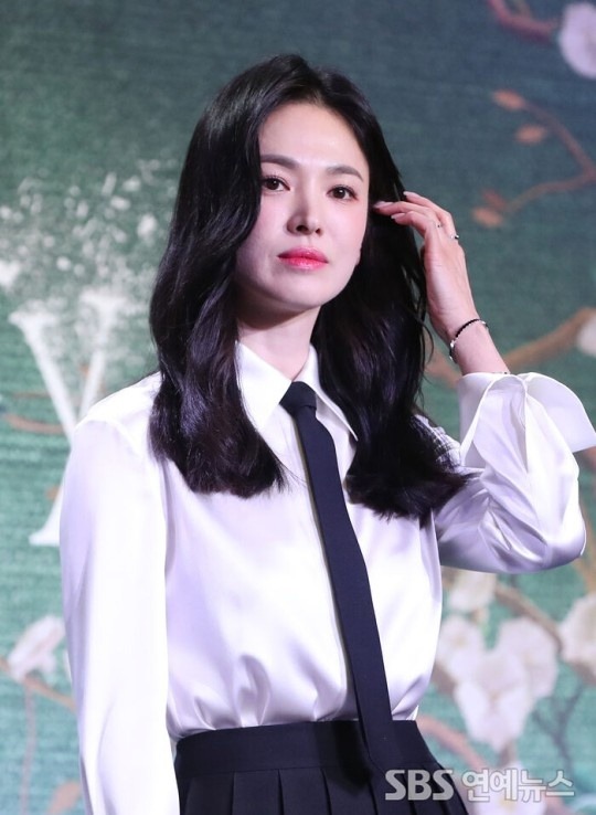 Bức ảnh khiến Song Hye Kyo bị cả MXH tấn công- Ảnh 2.