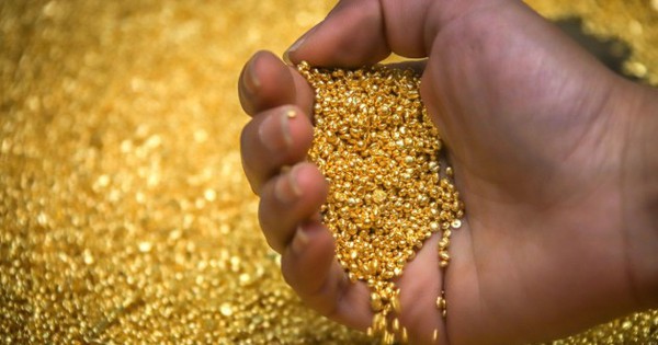 Sự thật thơ mộng về vàng scloudfrontnet2fproduction2f7f10236d e8eb 4f62 a233 6dd06714087e 17610383111901296464450 1761095196647 17610951969251686664977 0 0 394 630 crop 1761095223457233633899jpg