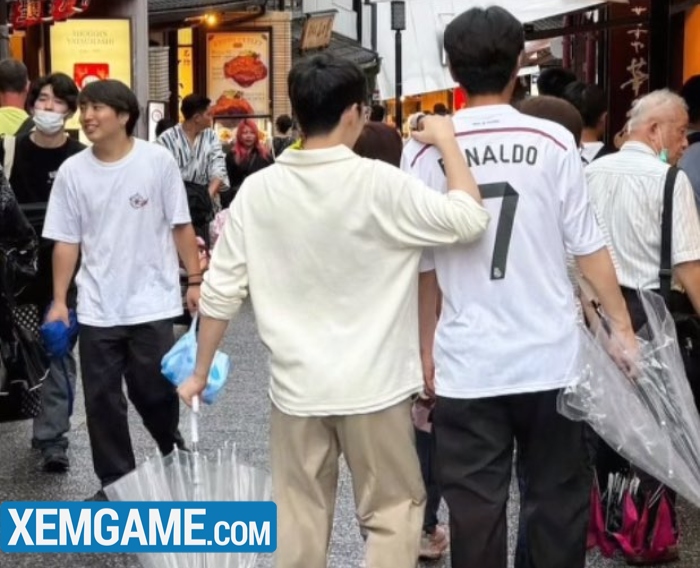 Scout được “đại gia Bắc Kinh” trả nợ hơn 100 tỷ, đang thoải mái đi du lịch cùng bạn bè scoout duoc giai cuu