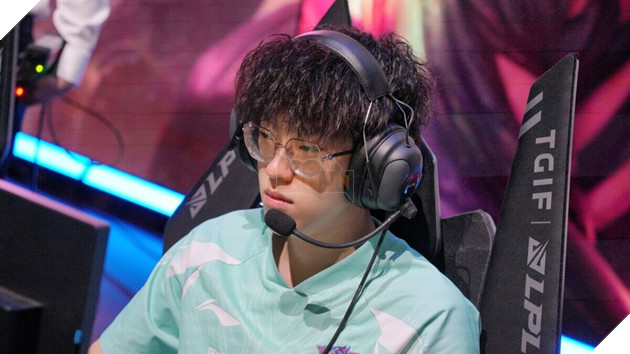 Được biết Scout đã vay tiền rất nhiều người để đến với CKTG 2024