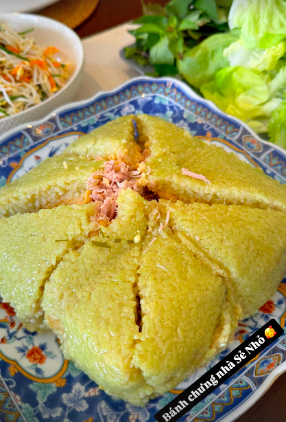 Tăng Thanh Hà trang hoàng biệt thự với hoa lay ơn vàng, mâm cơm ngày Tết nhà hào môn cũng toàn đồ truyền thống- Ảnh 2. Tăng Thanh Hà trang hoàng biệt thự với hoa lay ơn vàng, mâm cơm ngày Tết nhà hào môn cũng toàn đồ truyền thống- Ảnh 2.