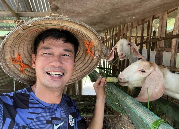 Nam diễn viên cưới vợ là fan cứng 20 năm, sắp đón con đầu lòng ở tuổi 52- Ảnh 7.