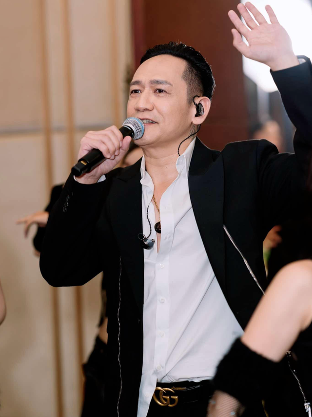 Vụ ô tô 5 tỷ đồng của ca sĩ Duy Mạnh bốc cháy, bên bán nói do chuột: Mercedes Việt Nam lên tiếng- Ảnh 2.