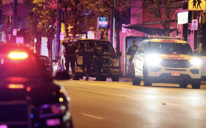 Xe lao vào đám đông tại Canada, nhiều người thiệt mạng- Ảnh 1.