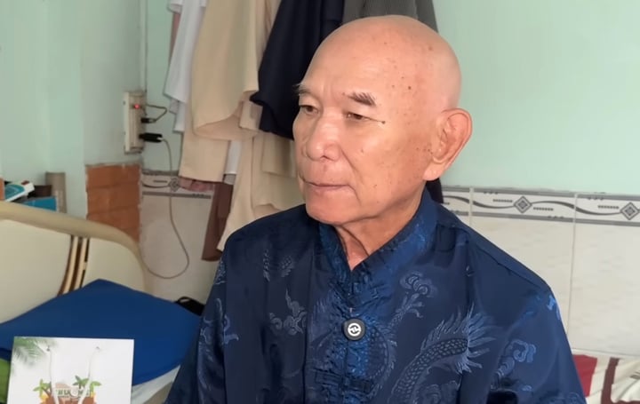 Kép chính cải lương nổi tiếng giờ sống khó khăn, phải kê ghế nhựa làm giường ngủ- Ảnh 3.