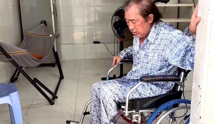 screen-shot-2025-05-29-at-103054-pm-22311337-1748576705459-174857670575827104850 "Ông hoàng đĩa nhựa" giờ sụt 30kg vì bệnh tật, được một người phụ nữ cưu mang screen shot 2025 05 29 at 103054 pm 22311337 1748576705459 174857670575827104850