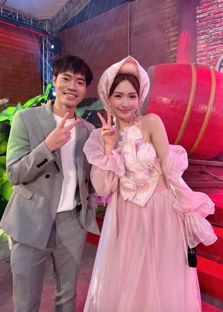 Cuộc sống làm mẹ đơn thân của Hòa Minzy sau 3 năm chia tay bạn trai thiếu gia- Ảnh 4.