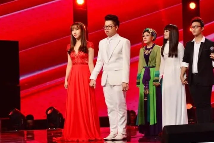 Không cần là quán quân, nhiều ca sĩ vẫn nổi danh khi bước ra từ Giọng hát Việt- Ảnh 1.