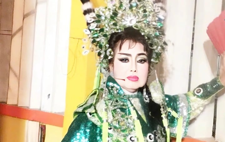 Cô đào vang bóng một thời giờ ở trong túp lều 10m2, nhiều ngày không có cơm ăn- Ảnh 1. Cô đào vang bóng một thời giờ ở trong túp lều 10m2, nhiều ngày không có cơm ăn- Ảnh 1.