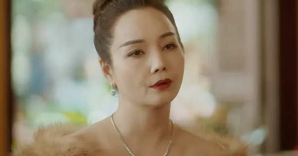 Mỹ nhân Việt đang bị cả MXH chê bai: Nói chuyện sống sượng như giận dỗi khán giả, bao năm vẫn nhạt như xưa 29 Mỹ nhân Việt đang bị cả MXH chê bai: Nói chuyện sống sượng như giận dỗi khán giả, bao năm vẫn nhạt như xưa screen shot 2025 06 12 at 08 48 1749791606723 17497916081961363291522 42 0 377 640 crop 17497916774051576046734png