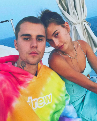Cuộc hôn nhân tỷ đô của Justin Bieber và Hailey đang trên bờ vực tan vỡ: Sự biến mất bí ẩn của chiếc nhẫn cưới- Ảnh 3. Cuộc hôn nhân tỷ đô của Justin Bieber và Hailey đang trên bờ vực tan vỡ: Sự biến mất bí ẩn của chiếc nhẫn cưới- Ảnh 3.