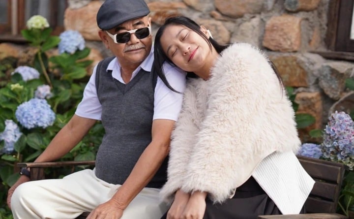 Chuyện tình ngọt ngào bên bạn gái kém 36 tuổi của nam NSND nổi tiếng- Ảnh 1.