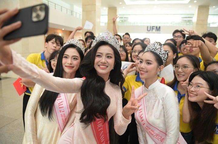 Đăng quang Hoa hậu Việt Nam, Hà Trúc Linh sẽ không thể tốt nghiệp đúng hạn?- Ảnh 3.