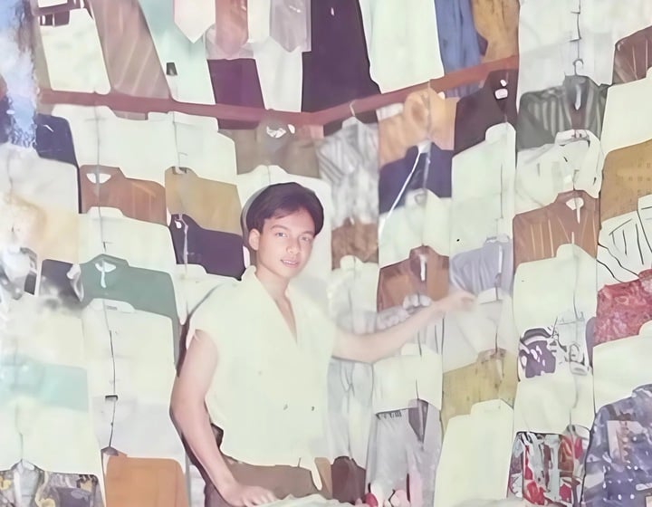 Nam diễn viên từng đi bán quần áo, nay U50 sống độc thân trong biệt thự chục tỷ- Ảnh 1. Nam diễn viên từng đi bán quần áo, nay U50 sống độc thân trong biệt thự chục tỷ- Ảnh 1.