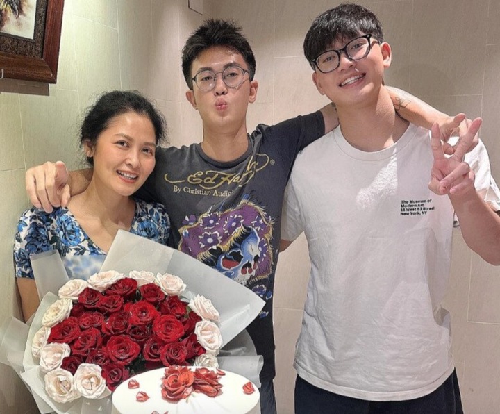 Hôn nhân lận đận của 2 nữ diễn viên cùng tên trong