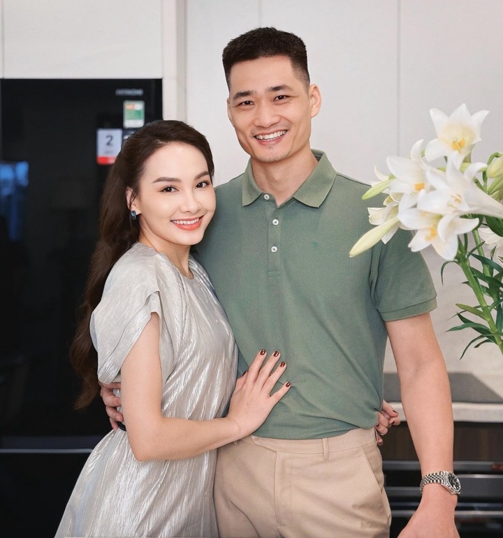 Xa màn ảnh, mỹ nhân phim giờ vàng VTV giờ là Thượng úy công an, U40 viên mãn- Ảnh 3. Xa màn ảnh, mỹ nhân phim giờ vàng VTV giờ là Thượng úy công an, U40 viên mãn- Ảnh 3.