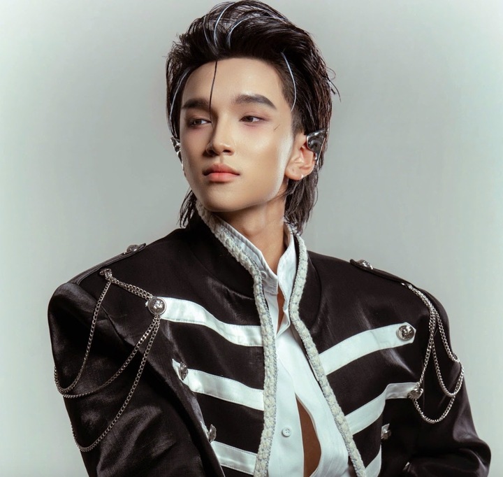 Nam ca sĩ triệu view vừa viết đơn tình nguyện xin nhập ngũ là ai?- Ảnh 3. Nam ca sĩ triệu view vừa viết đơn tình nguyện xin nhập ngũ là ai?- Ảnh 3.