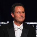 MC truyền hình Mỹ xin lỗi sau phát biểu về tiêm thuốc độc cho người vô gia cư screen shot 2025 09 15 at 73051 am 1757903657642 17579036578891208500637